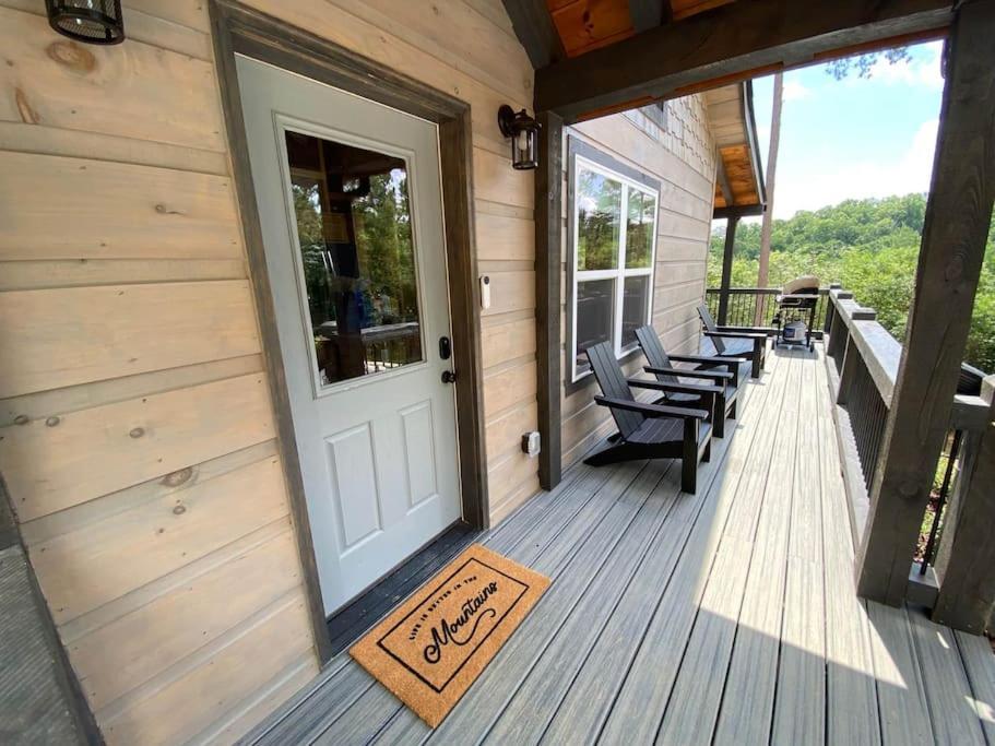 The Llaguna Lodge - New Cabin, Sleeps 10, Fire Pit, Hot Tub, In Blue Ridge , Ga Exteriör bild